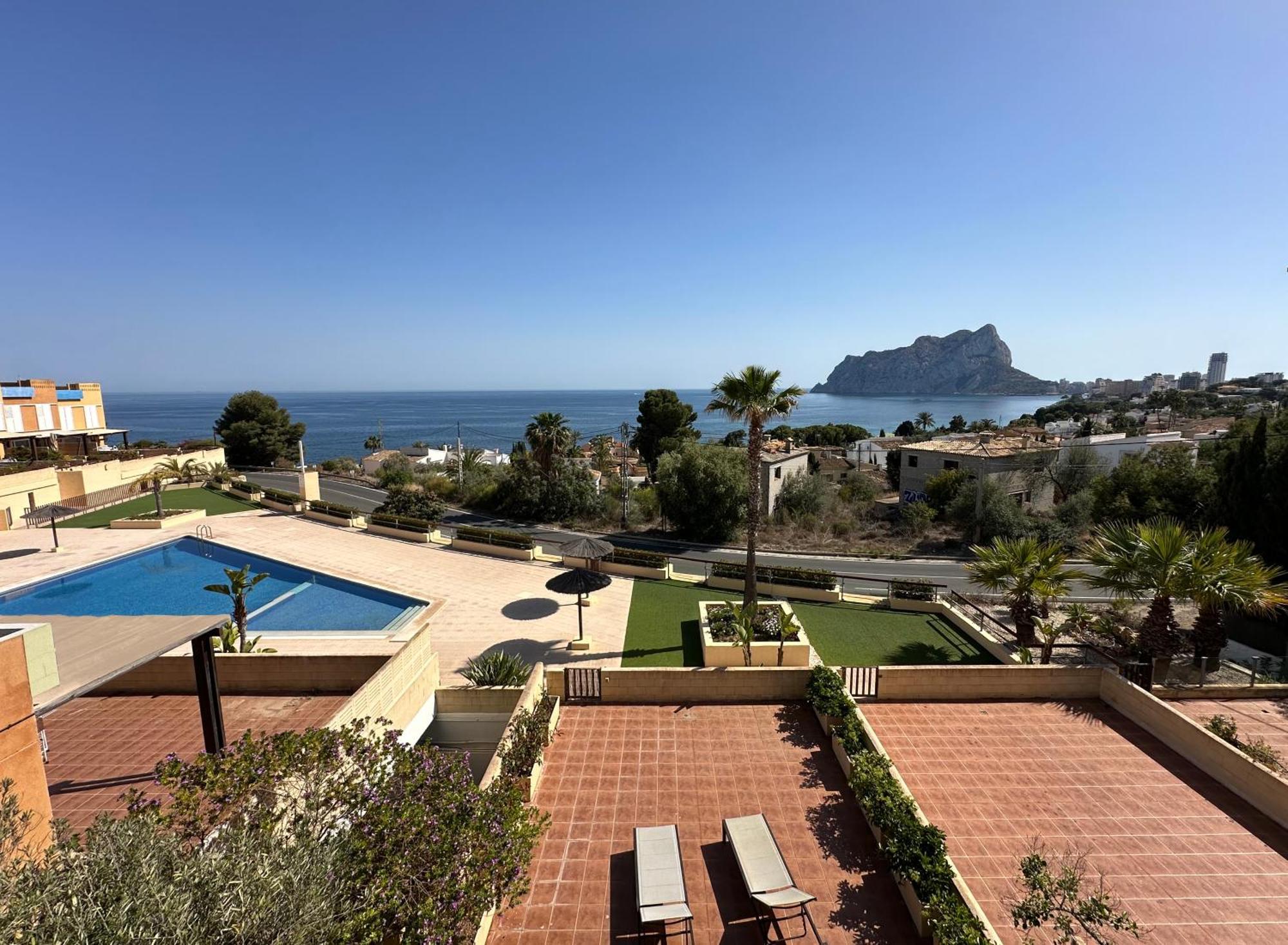 Chalet pareado con piscina y vistas al mar Calpe Exterior foto